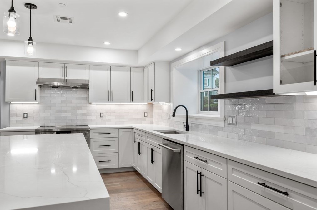 424 Newtonville Ave #b, Newton, MA 02460