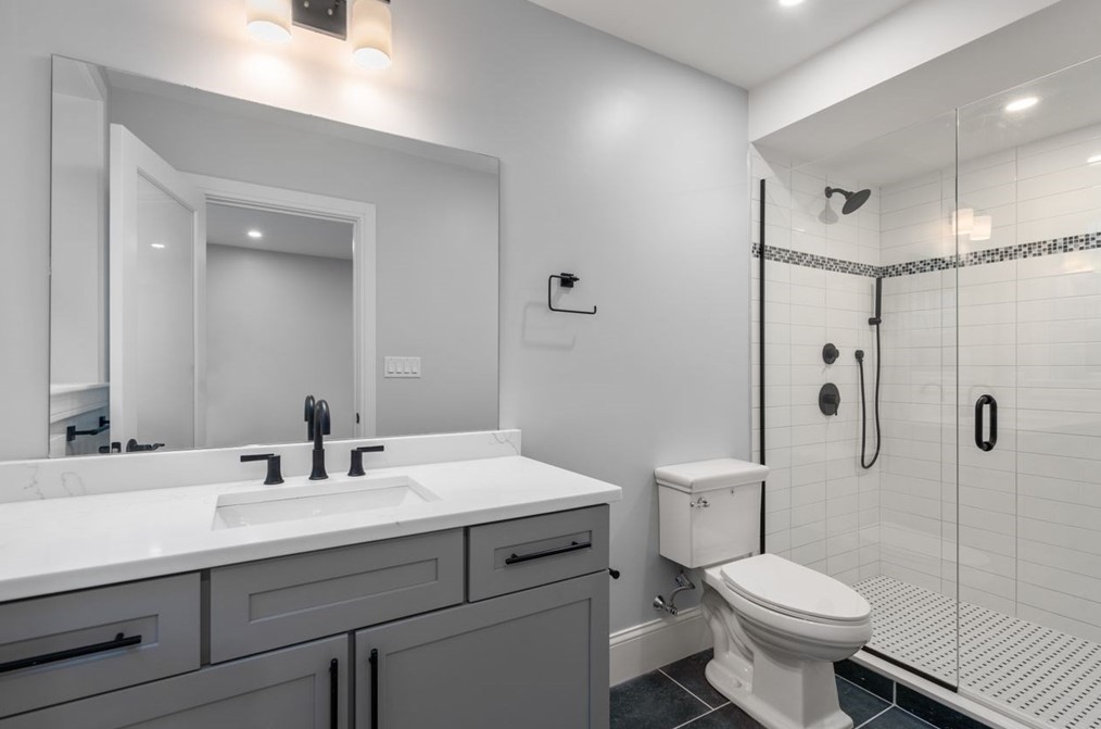 424 Newtonville Ave, Newton MA 02460-1954 exterior