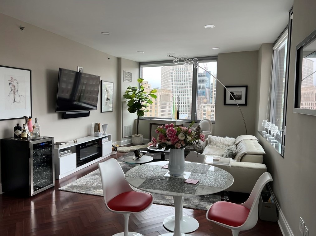 1 Charles St S #1412, Boston, MA 02116