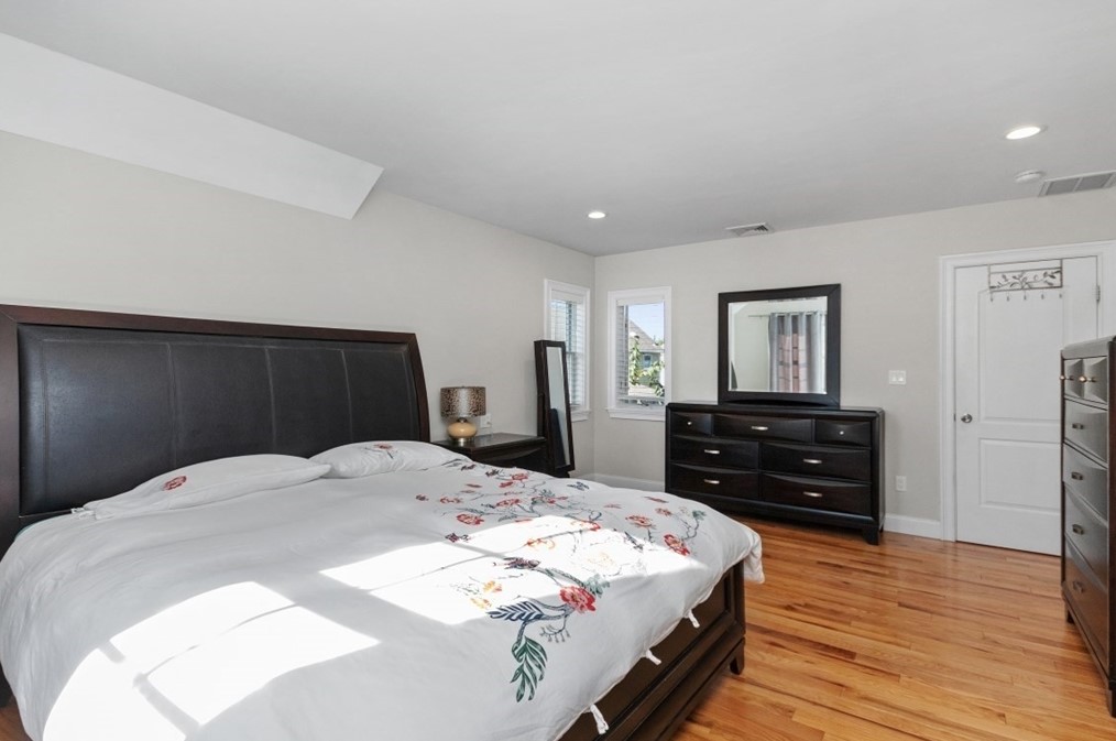 43 Stedman St, Quincy MA 02169-1222 exterior