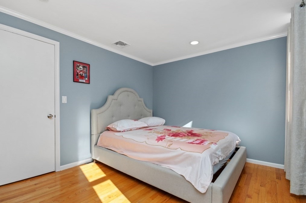 43 Stedman St, Quincy MA 02169-1222 exterior