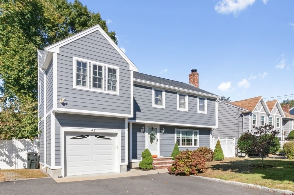 43 Stedman St, Quincy MA 02169-1222 exterior