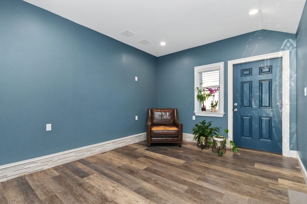 43 Stedman St, Quincy MA 02169-1222 exterior