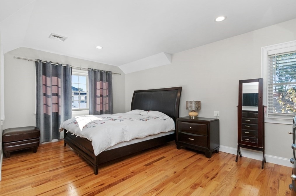 43 Stedman St, Quincy MA 02169-1222 exterior