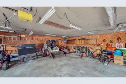 242 Eastwood Dr, Westfield, MA 01085 - Photo 24