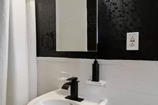 102 Revere St, Boston, MA 02114 - Photo 14
