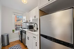 102 Revere St, Boston, MA 02114 - Photo 6