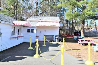 719 State Rd, Westport, MA 02790 - Photo 1