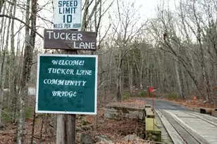 34 R Tucker Ln, Sutton, MA 01590 - Photo 2