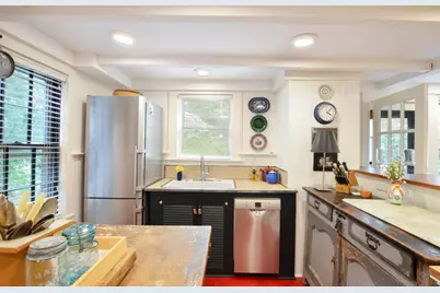 1150 Russells Mills Rd, Dartmouth, MA 02748 - Photo 10