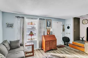 89 Pine Grove St, Springfield, MA 01119 - Photo 4