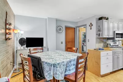 89 Pine Grove St, Springfield, MA 01119 - Photo 8