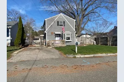 89 Pine Grove St, Springfield, MA 01119 - Photo 2