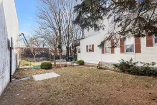125 Buttonwood St, Boston, MA 02125 - Photo 8