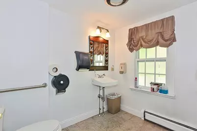 159 Hartford Ave E, Mendon, MA 01756 - Photo 8