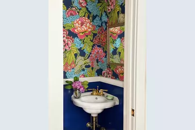 7 N Liberty #_, Nantucket, MA 02554 - Photo 10