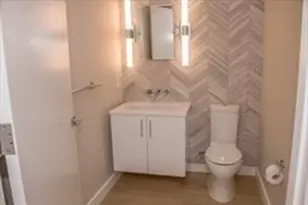 110 Broad St, Boston, MA 02110 - Photo 10