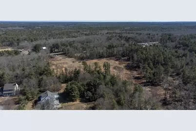 194 Bedford St, Middleborough, MA 02346 - Photo 12