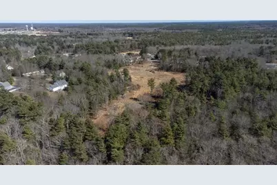 194 Bedford St, Middleborough, MA 02346 - Photo 14