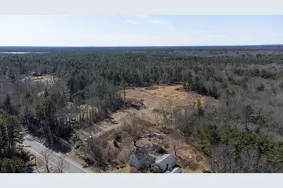 194 Bedford St, Middleborough, MA 02346 - Photo 8