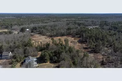 194 Bedford St, Middleborough, MA 02346 - Photo 12