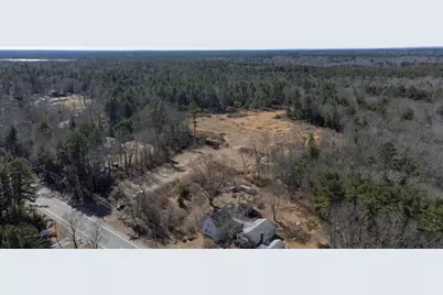 194 Bedford St, Middleborough, MA 02346 - Photo 8