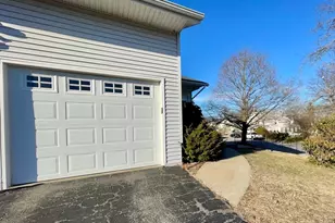 15 Burghardt St, Worcester, MA 02136 - Photo 26