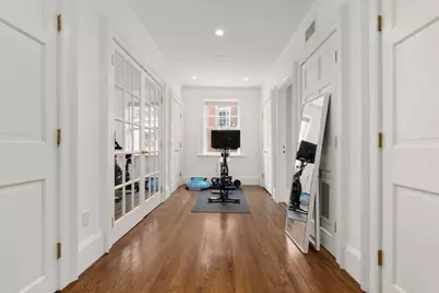 41 Chestnut St, Boston, MA 02108 - Photo 28