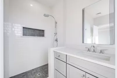 809-811 Heath St #811, Brookline, MA 02467 - Photo 18