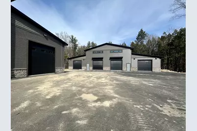 15 Oneil St, 2nd Floor Right, Easthampton, MA 01027 - Photo 2