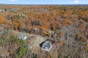 279 S E Main St, Douglas, MA 01516 - Photo 34