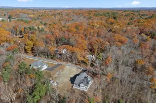 279 S E Main St, Douglas, MA 01516 - Photo 28