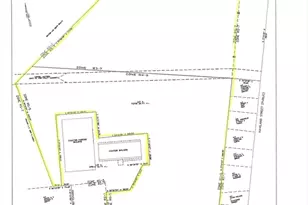 3 Suburban Rd, Worcester, MA 01602 - Photo 2