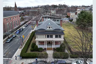 73 Chestnut St #13, Springfield, MA 01103 - Photo 2