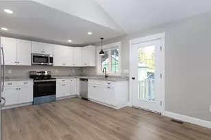 30 Grant St, Spencer, MA 01562 - Photo 2