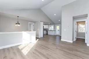 30 Grant St, Spencer, MA 01562 - Photo 8