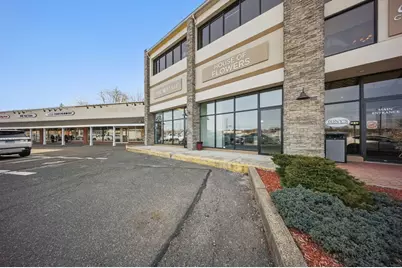 60 Shaker Rd, East Longmeadow, MA 01028 - Photo 2