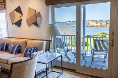 7 Hawthorne Lane, Gloucester, MA 01930 - Photo 2