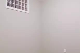 195 W 3rd St, Boston, MA 02127 - Photo 10