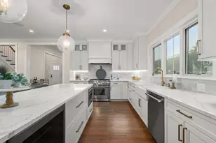 86 Horrigan Dr, Dedham, MA 02026 - Photo 6