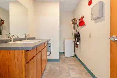 939 Salem St #5, Groveland, MA 01834 - Photo 18