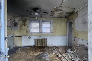 9 Brigham St, Fitchburg, MA 01420 - Photo 4