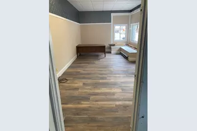 17 Summer St, Fitchburg, MA 01420 - Photo 6