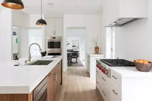 178 Ivy St, Brookline, MA 02446 - Photo 8