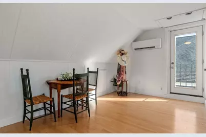 32 Richardson St, Somerville, MA 02145 - Photo 8