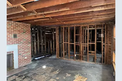 523 James St, Chicopee, MA 01020 - Photo 8