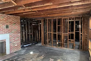 523 James St, Chicopee, MA 01020 - Photo 8