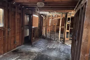 523 James St, Chicopee, MA 01020 - Photo 12