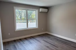 251 Sladen St, Dracut, MA 01826 - Photo 8