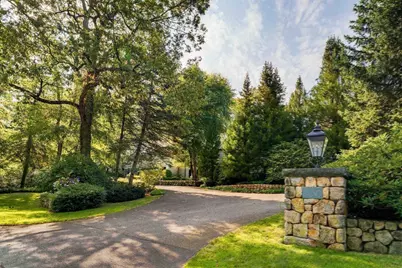200 Cliff Rd, Wellesley, MA 02481 - Photo 40